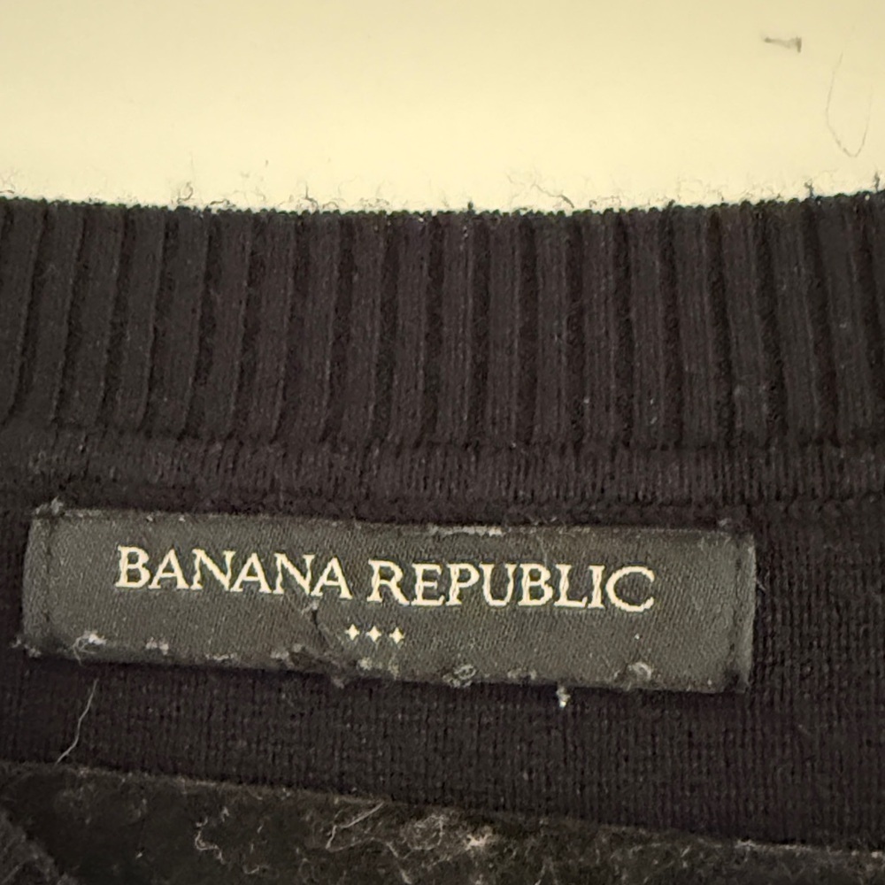 Banana Republic Women's Black Crew Neck Sweater - Picture 2 of 3